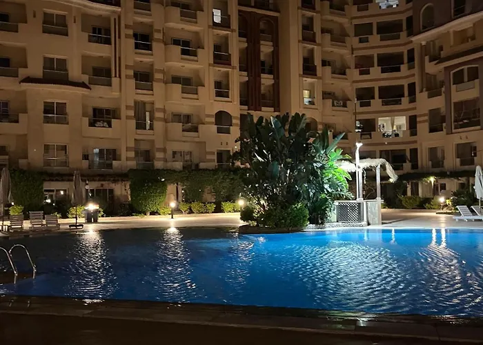 Cozy Poolside At Florenza Khamsin In شقة *