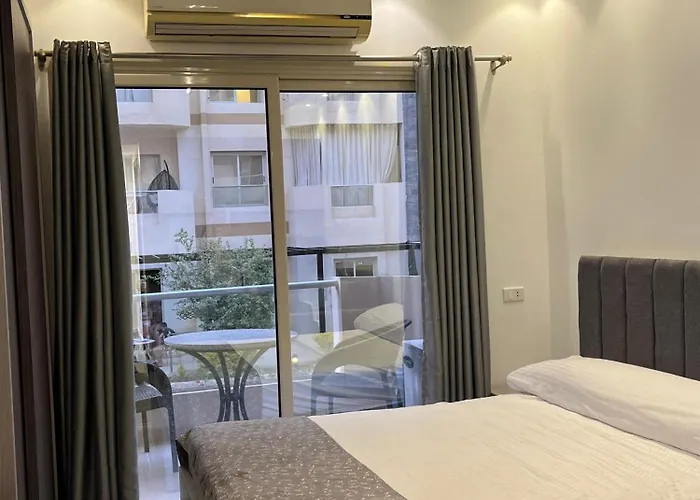 شقة Cozy Poolside At Florenza Khamsin In *