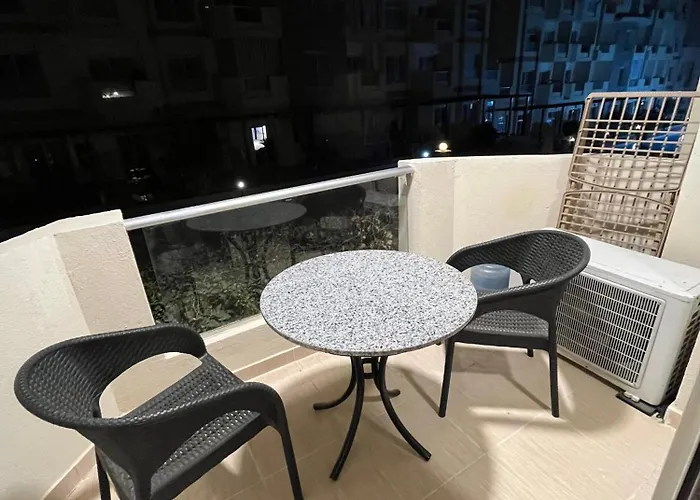 Cozy Poolside At Florenza Khamsin In *